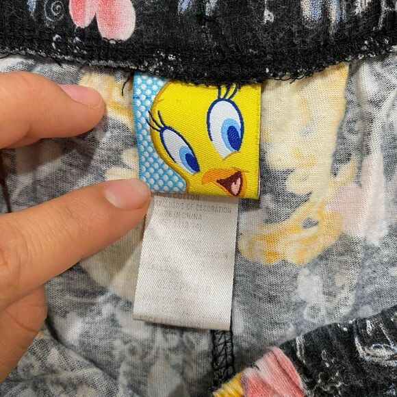 Tweety Bird Pajama Pants Size L 11/13 | Warner Bros Sleepwear Black Pink Hearts - Picture 3 of 10